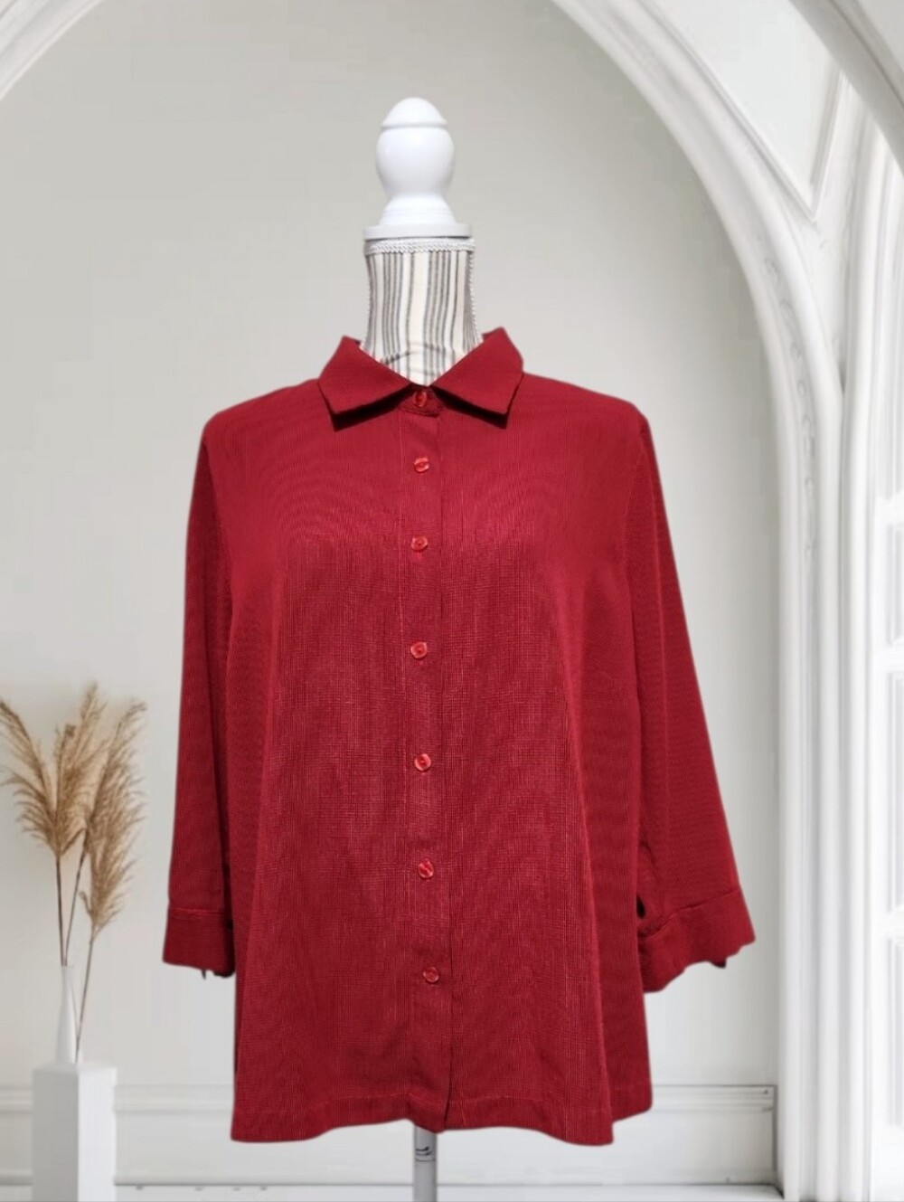 CJ Banks Red & Black Houndstooth Front Button Blouse (X)14W)